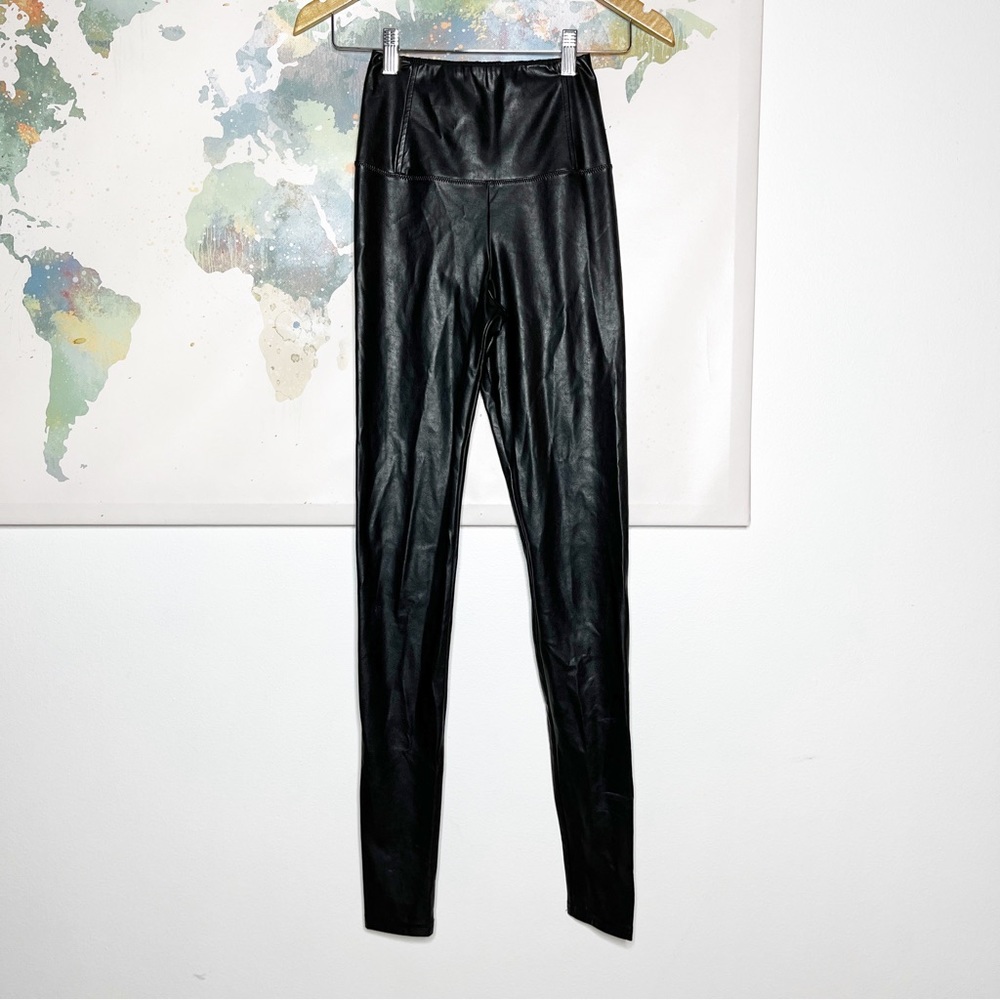 Wilfred Free Leggings Size XS High Waist Black Vegan Leather Pull On Aritzia